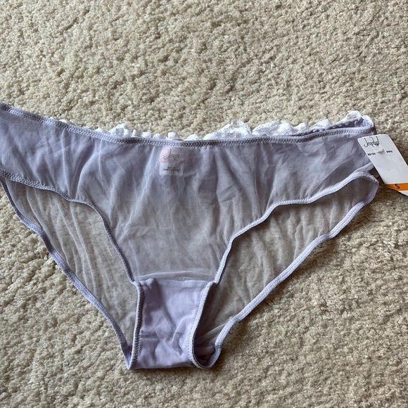 LINGERIE SET NWT Jezebel Chemise and bikini - Picture 14 of 16